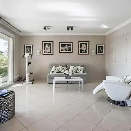 Medicis By Interhome *